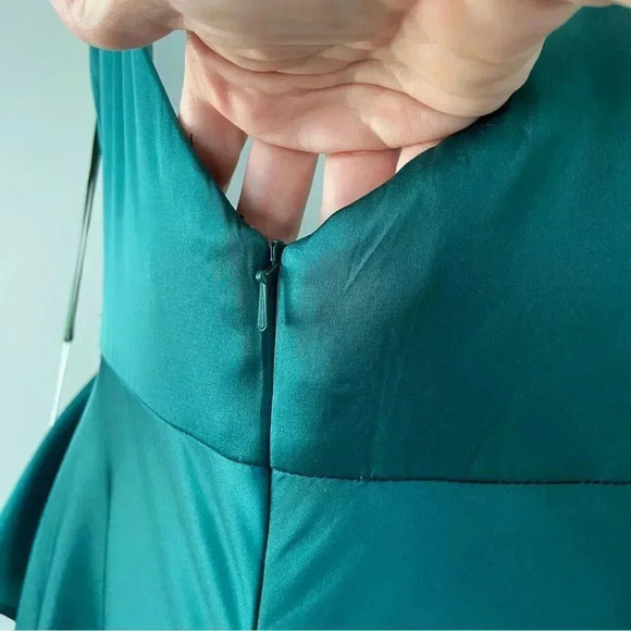 NWT Mac Duggal Satin Ruffled Asymmetrical Gown size 8 - Picture 6 of 9